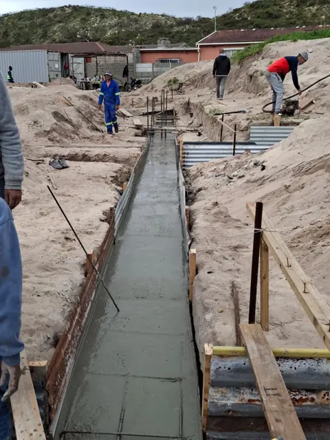 Masjid construction progress, photo 2